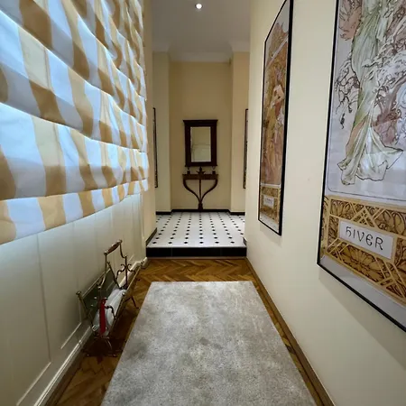 Charming & Lovely Downtown Apartment Timisoara