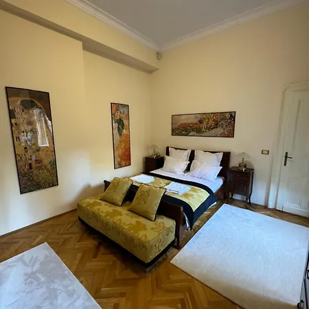Charming & Lovely Downtown Apartament *