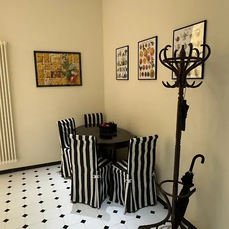 Charming & Lovely Downtown